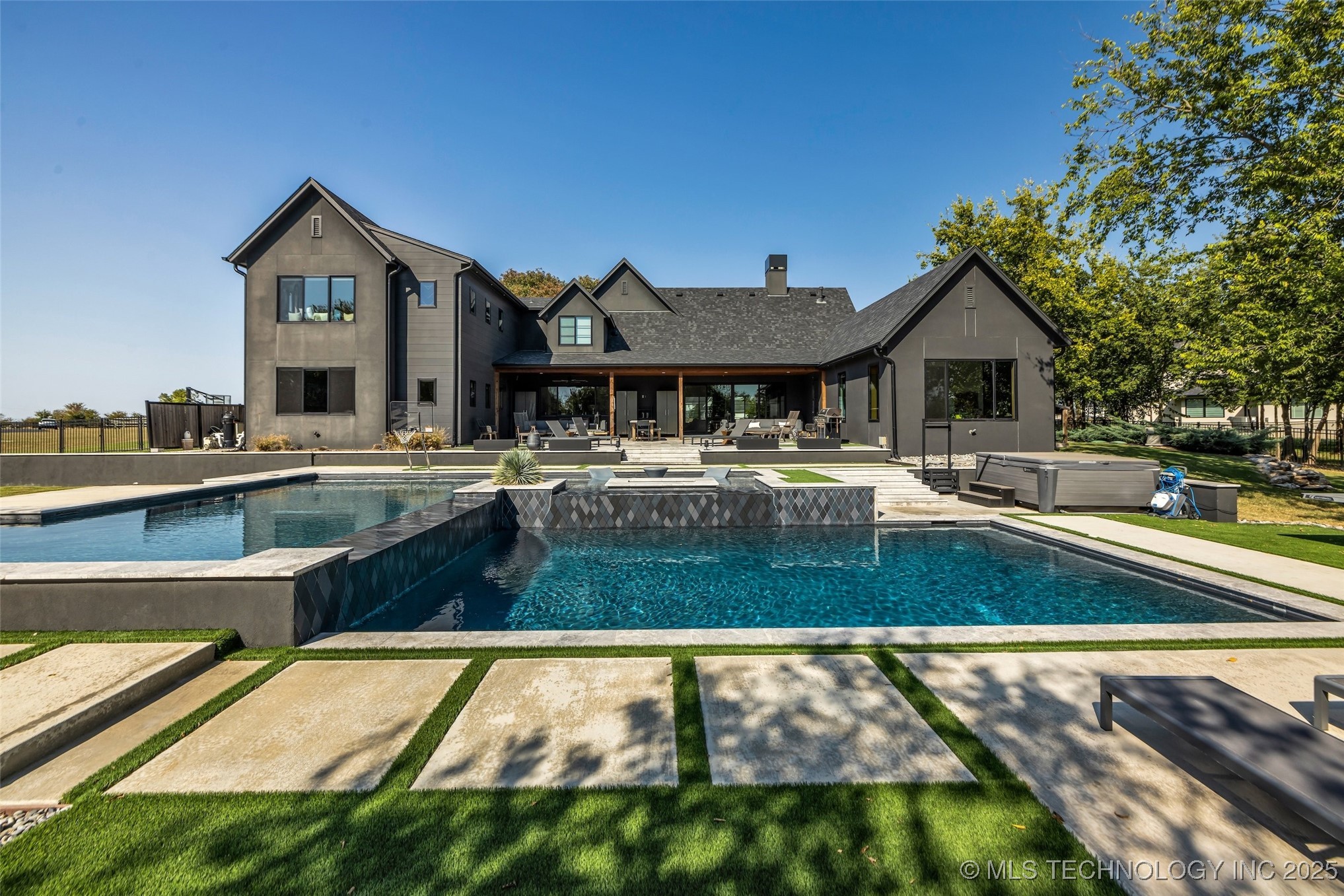 17120 E Sunset Ridge