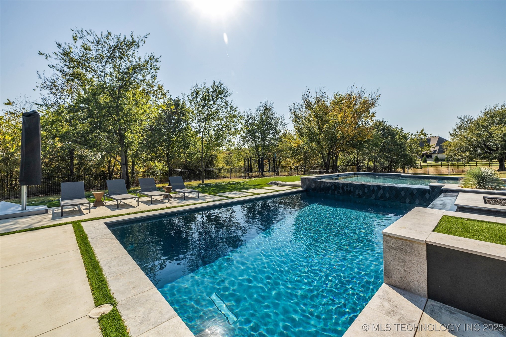 17120 E Sunset Ridge