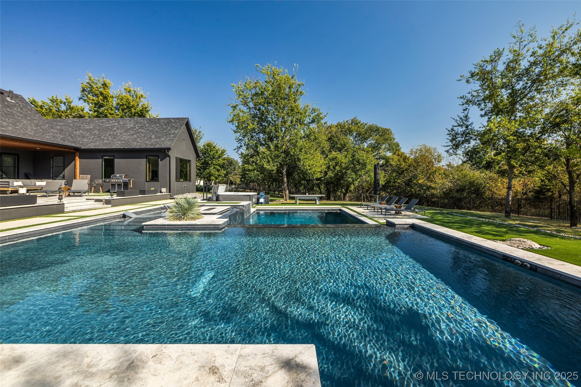 17120 E Sunset Ridge