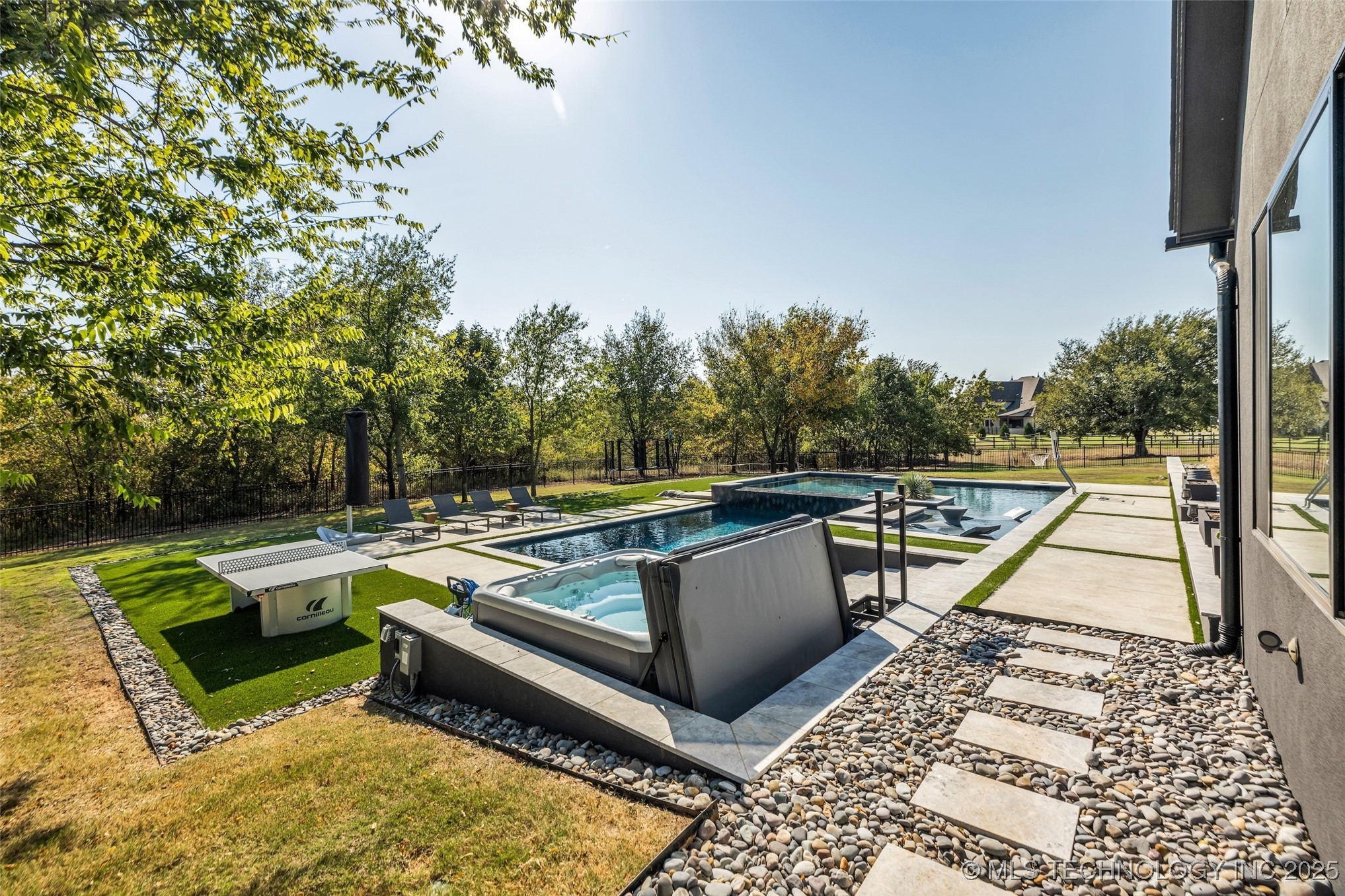 17120 E Sunset Ridge