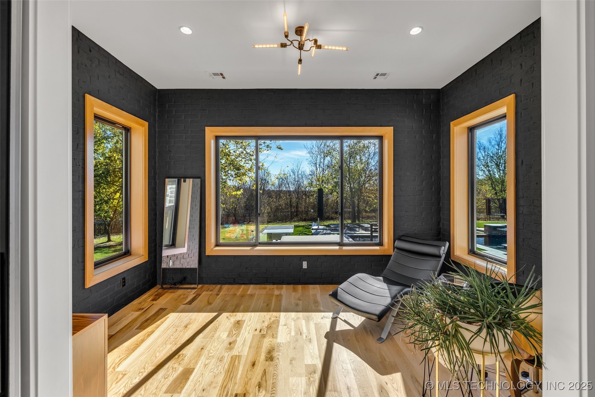 17120 E Sunset Ridge