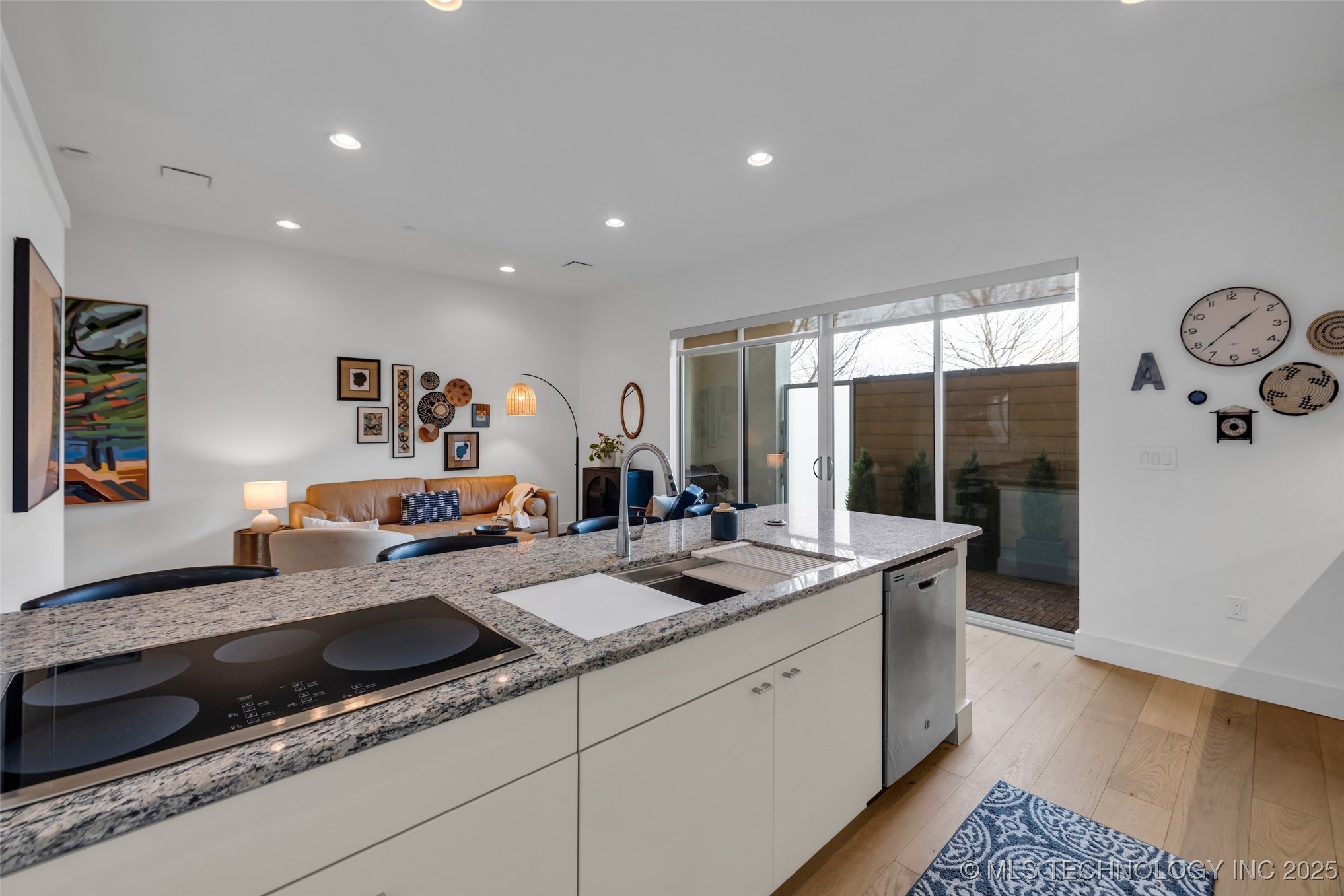 114 S Boulder Avenue 6