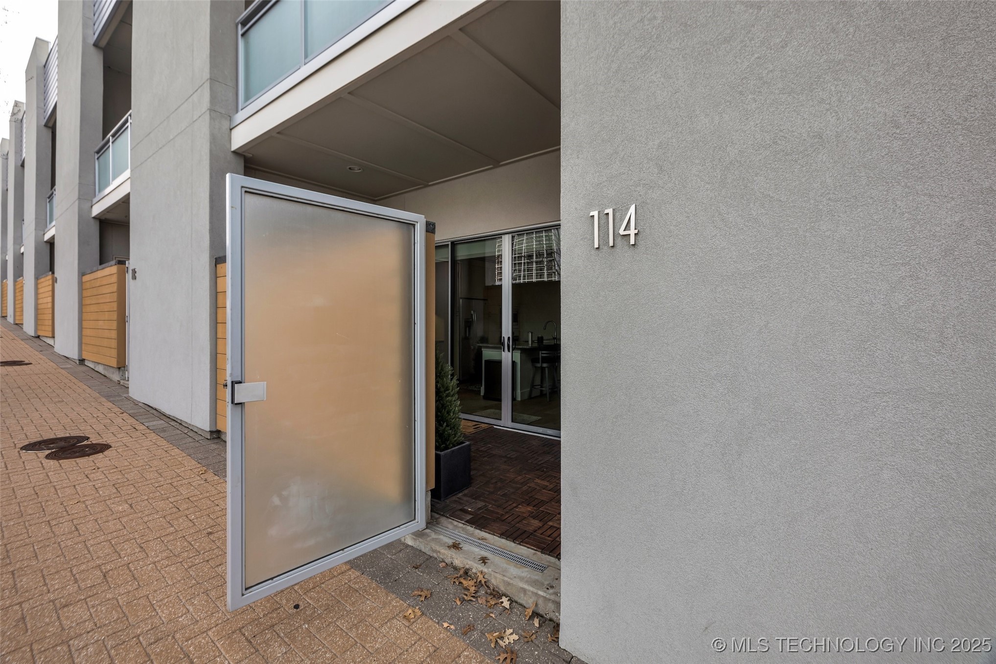 114 S Boulder Avenue 6