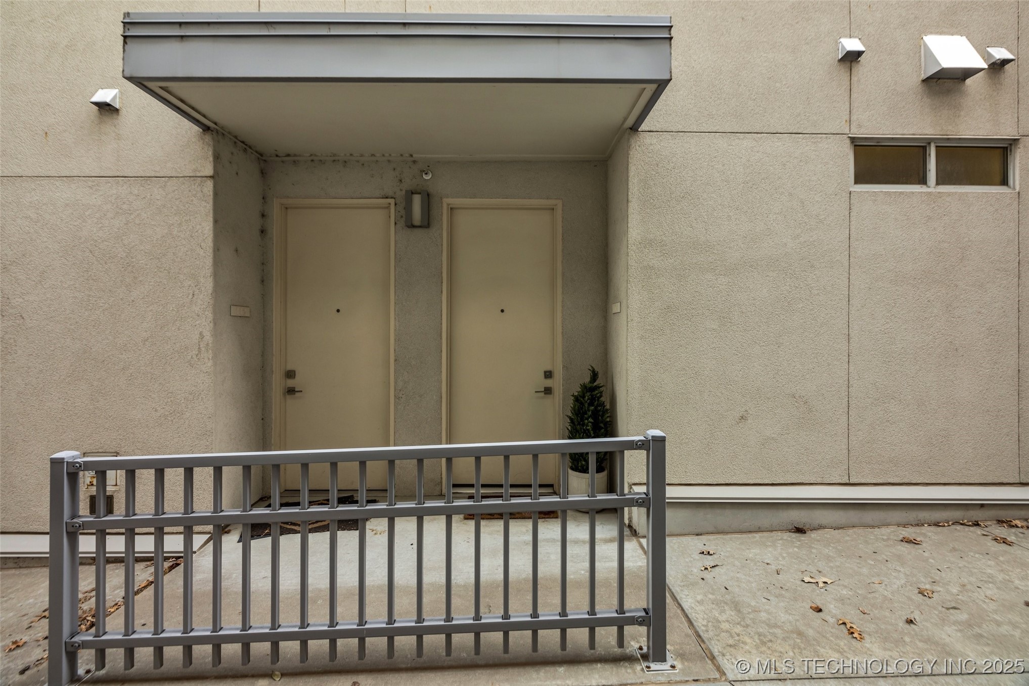 114 S Boulder Avenue 6