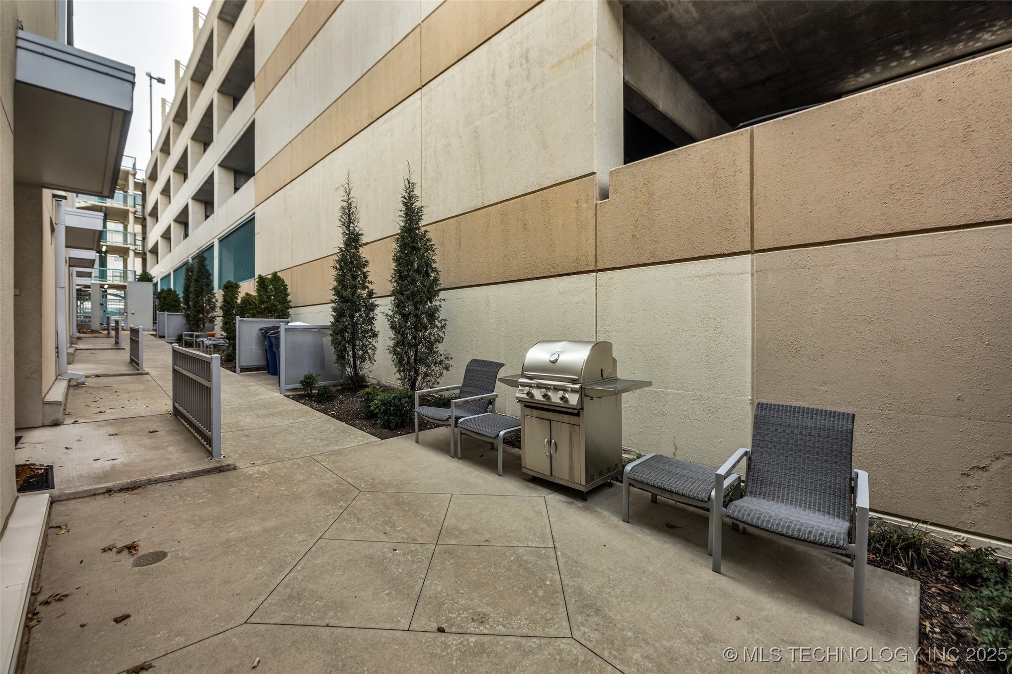 114 S Boulder Avenue 6