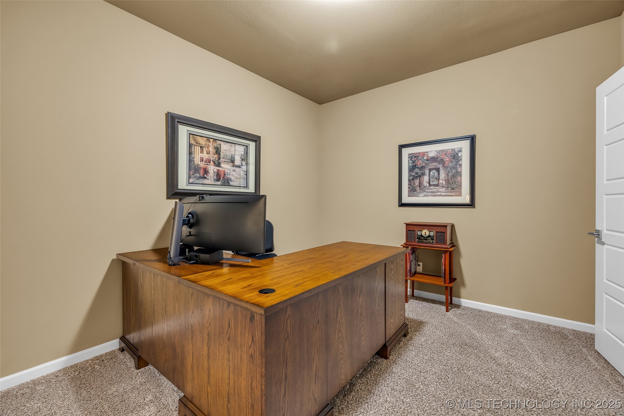 3317 W Delmar Street