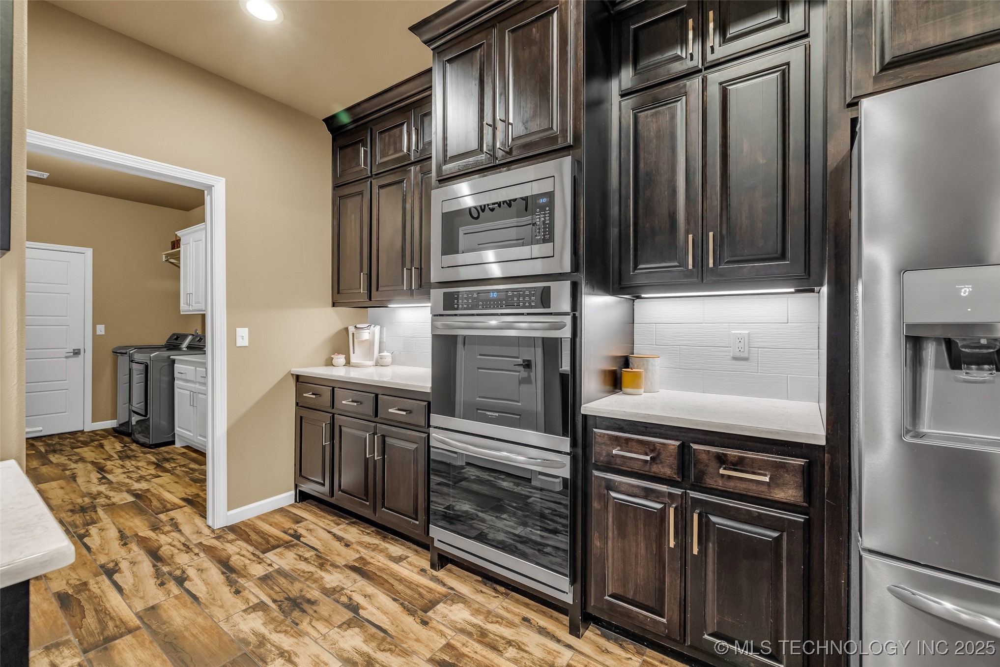 3317 W Delmar Street