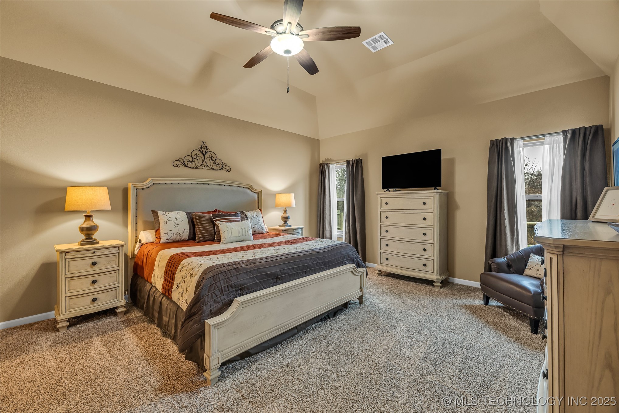 3317 W Delmar Street