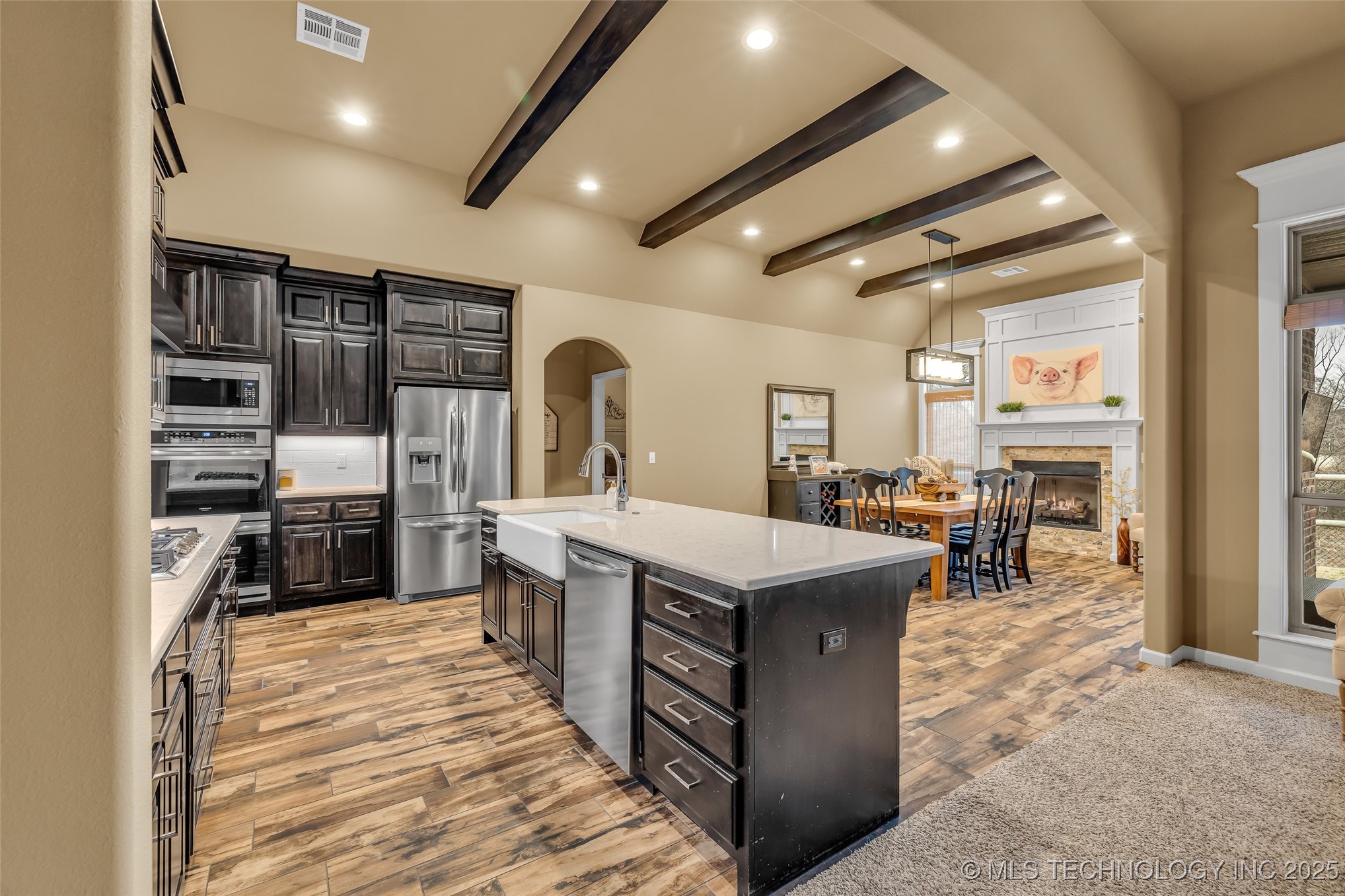 3317 W Delmar Street