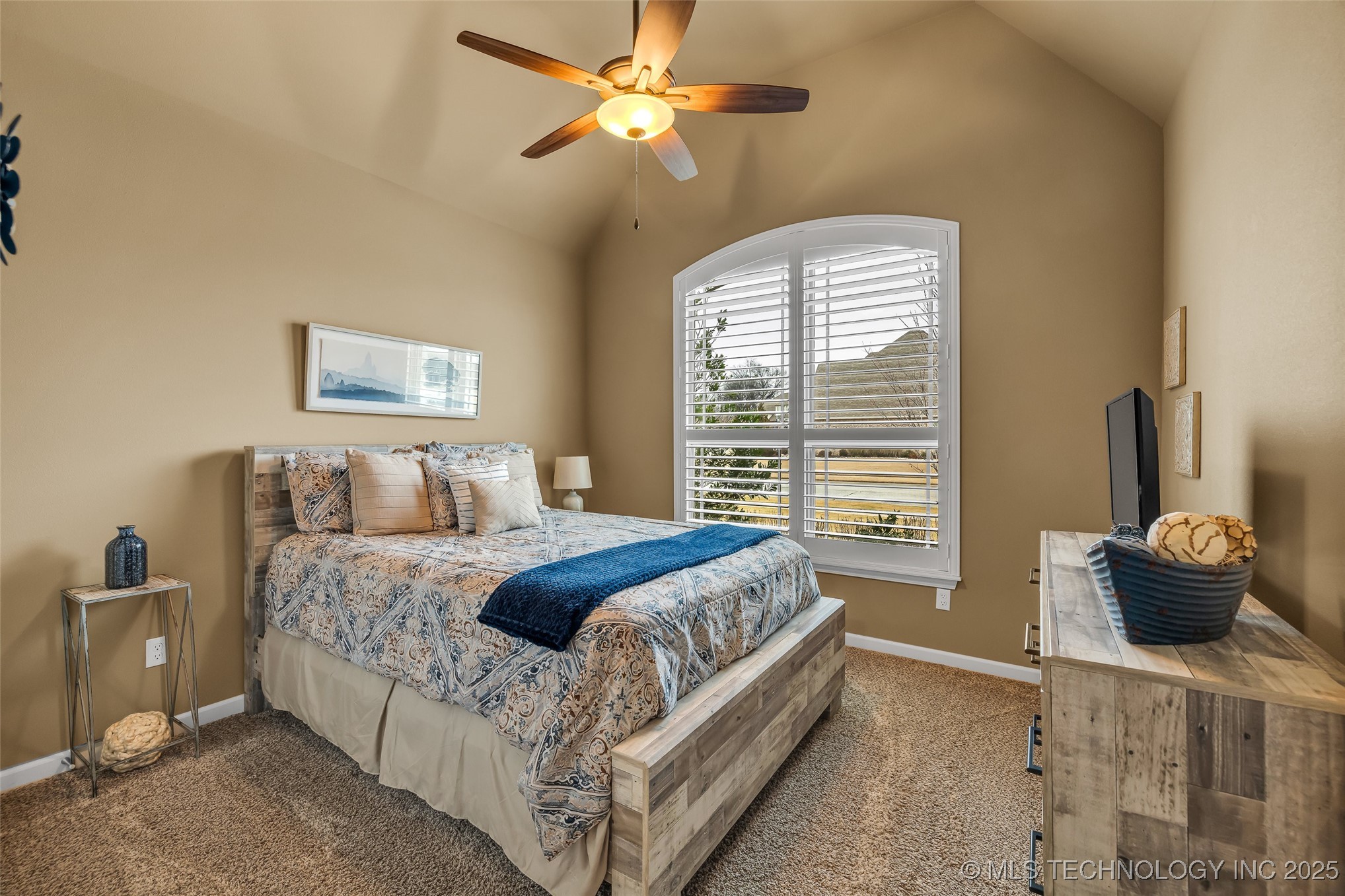 3317 W Delmar Street