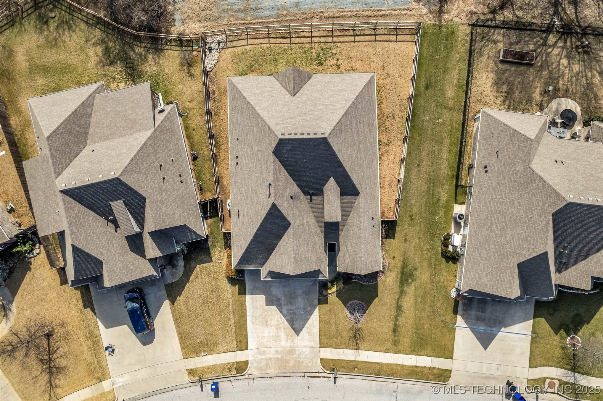 3317 W Delmar Street