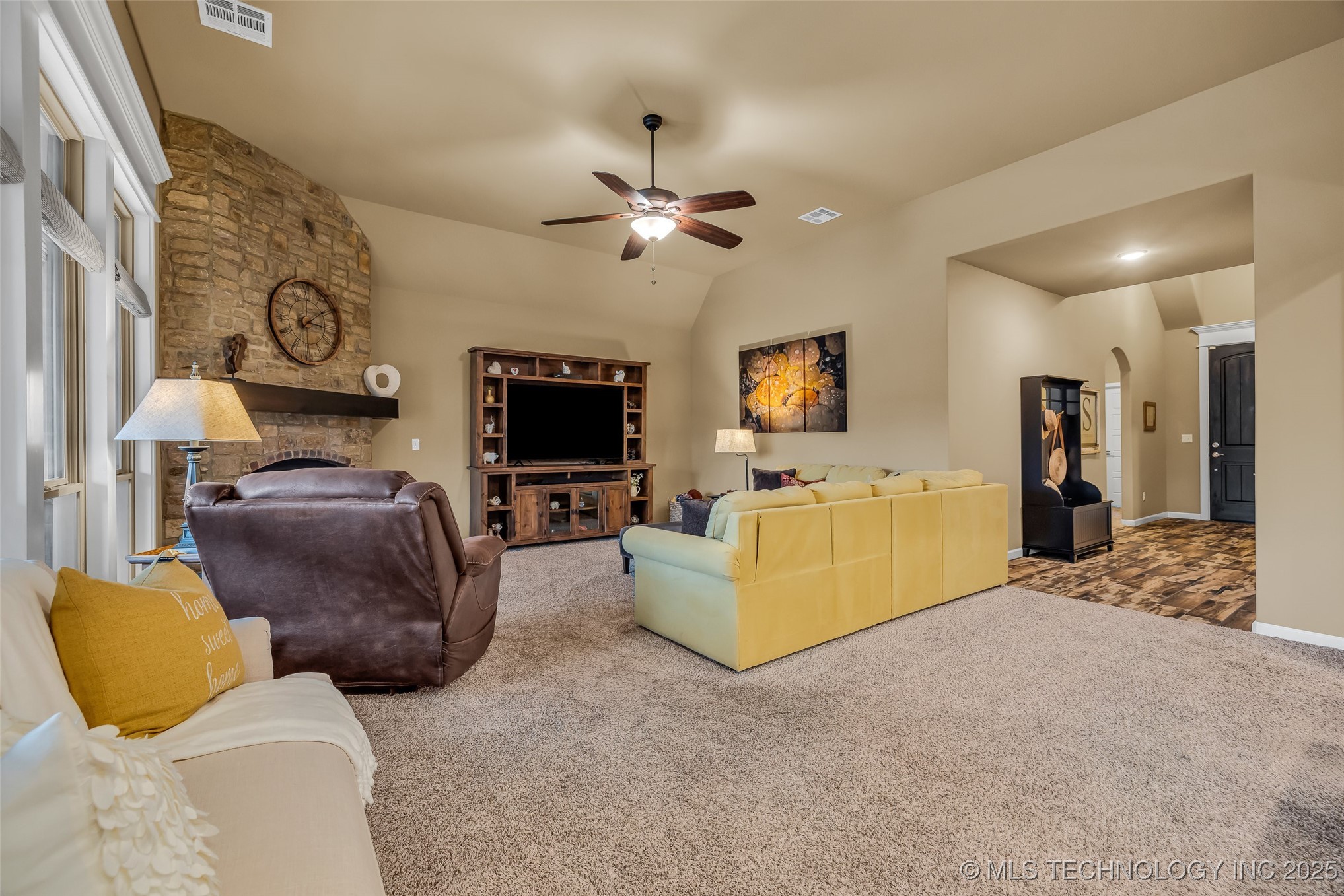 3317 W Delmar Street