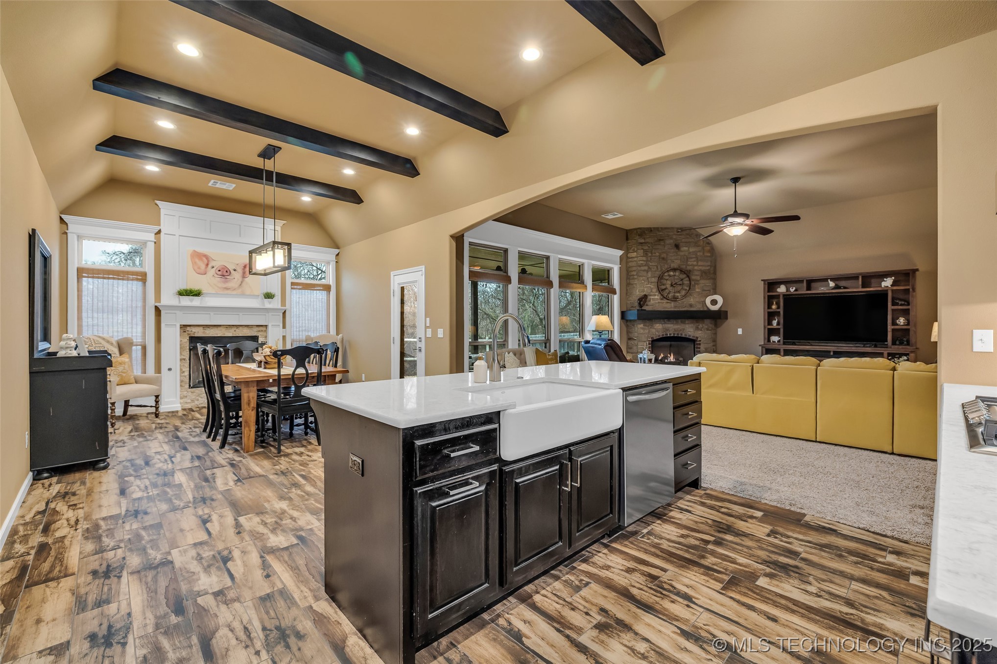 3317 W Delmar Street