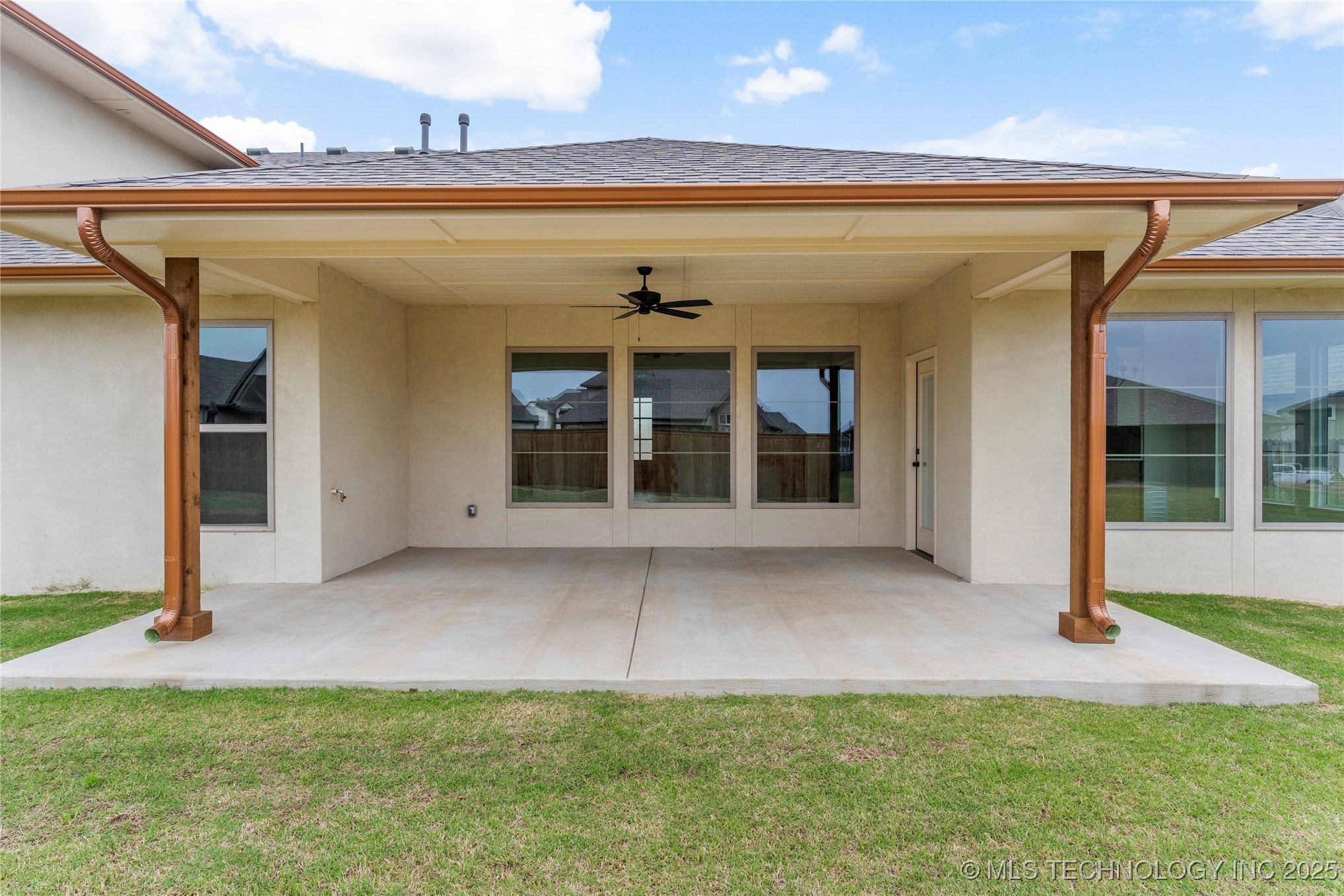 2982 E 145th Street S