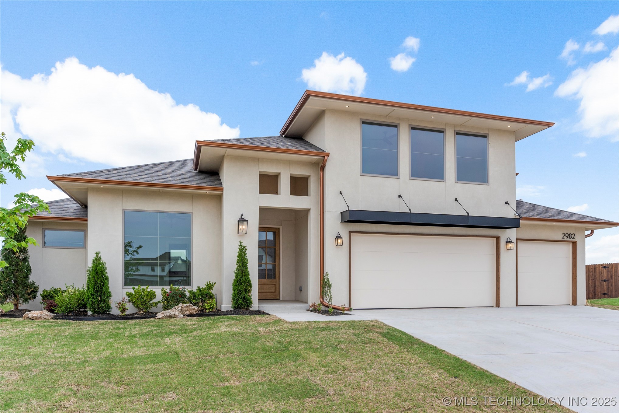 2982 E 145th Street S