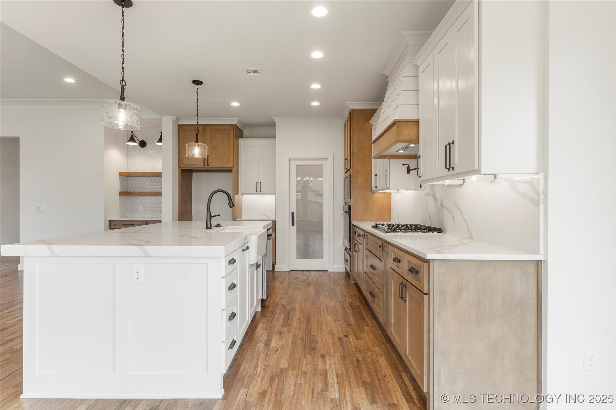 2982 E 145th Street S