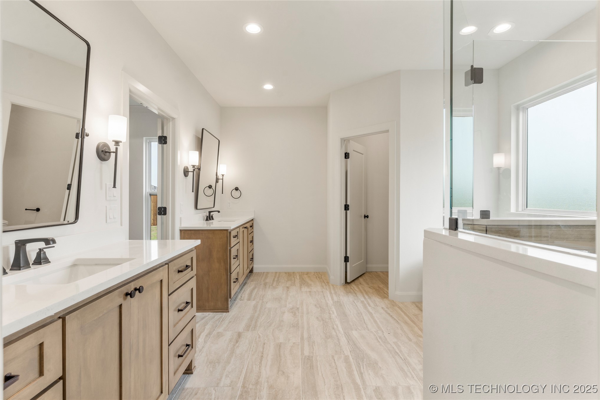 2982 E 145th Street S