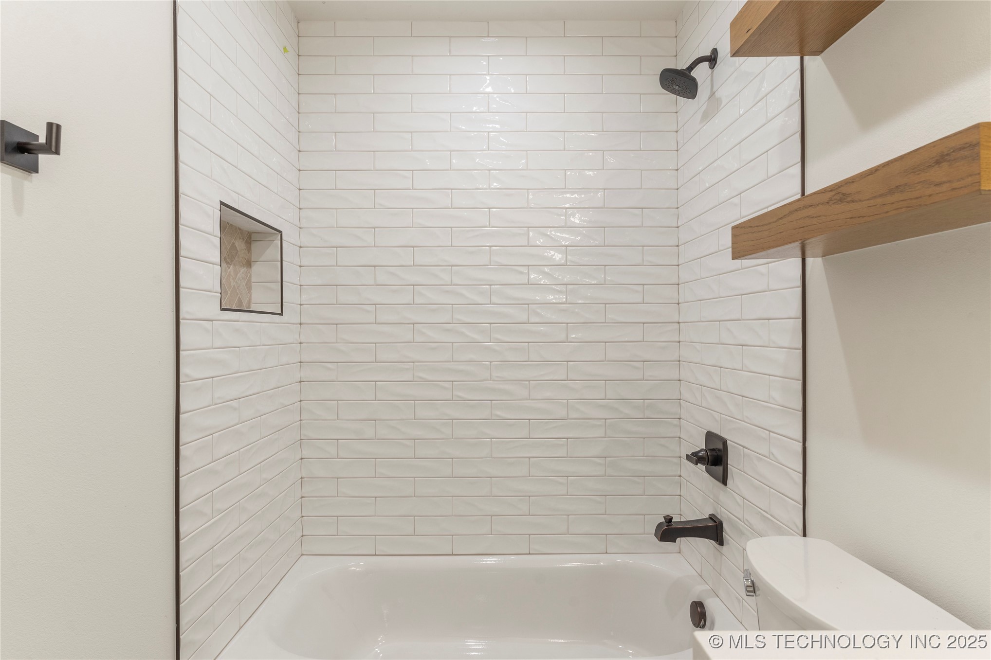 2982 E 145th Street S