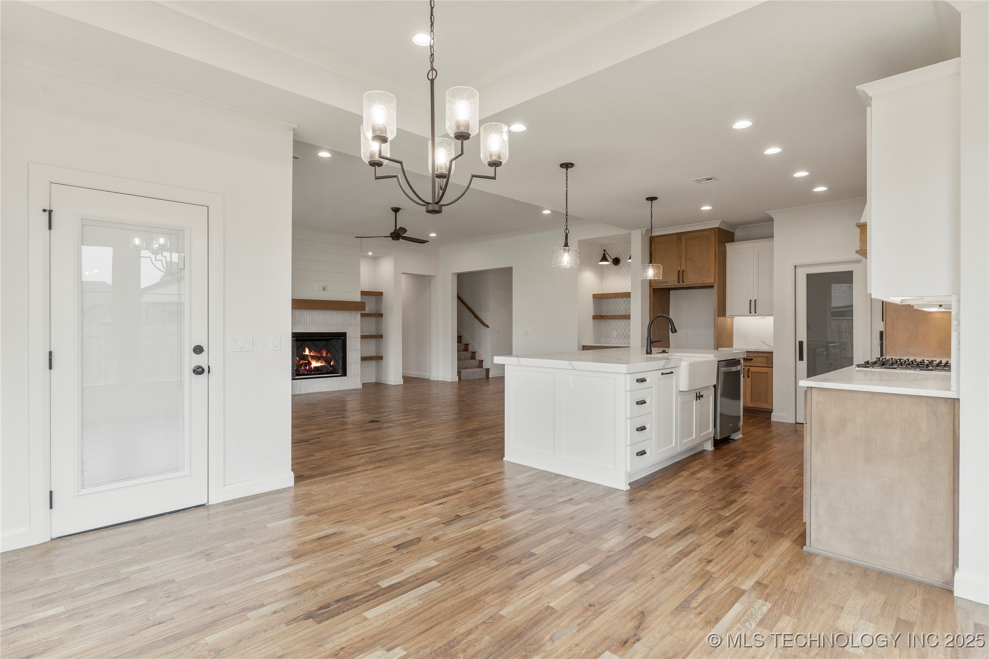 2982 E 145th Street S