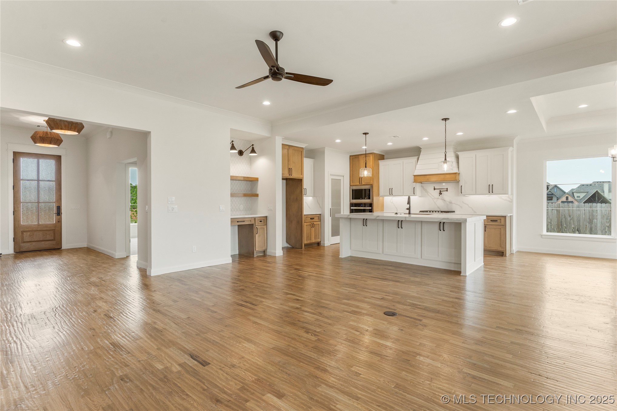 2982 E 145th Street S