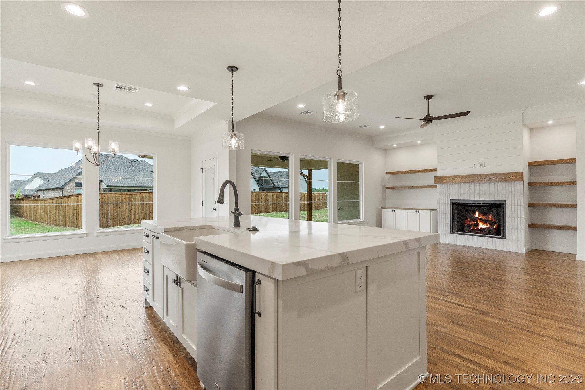 2982 E 145th Street S