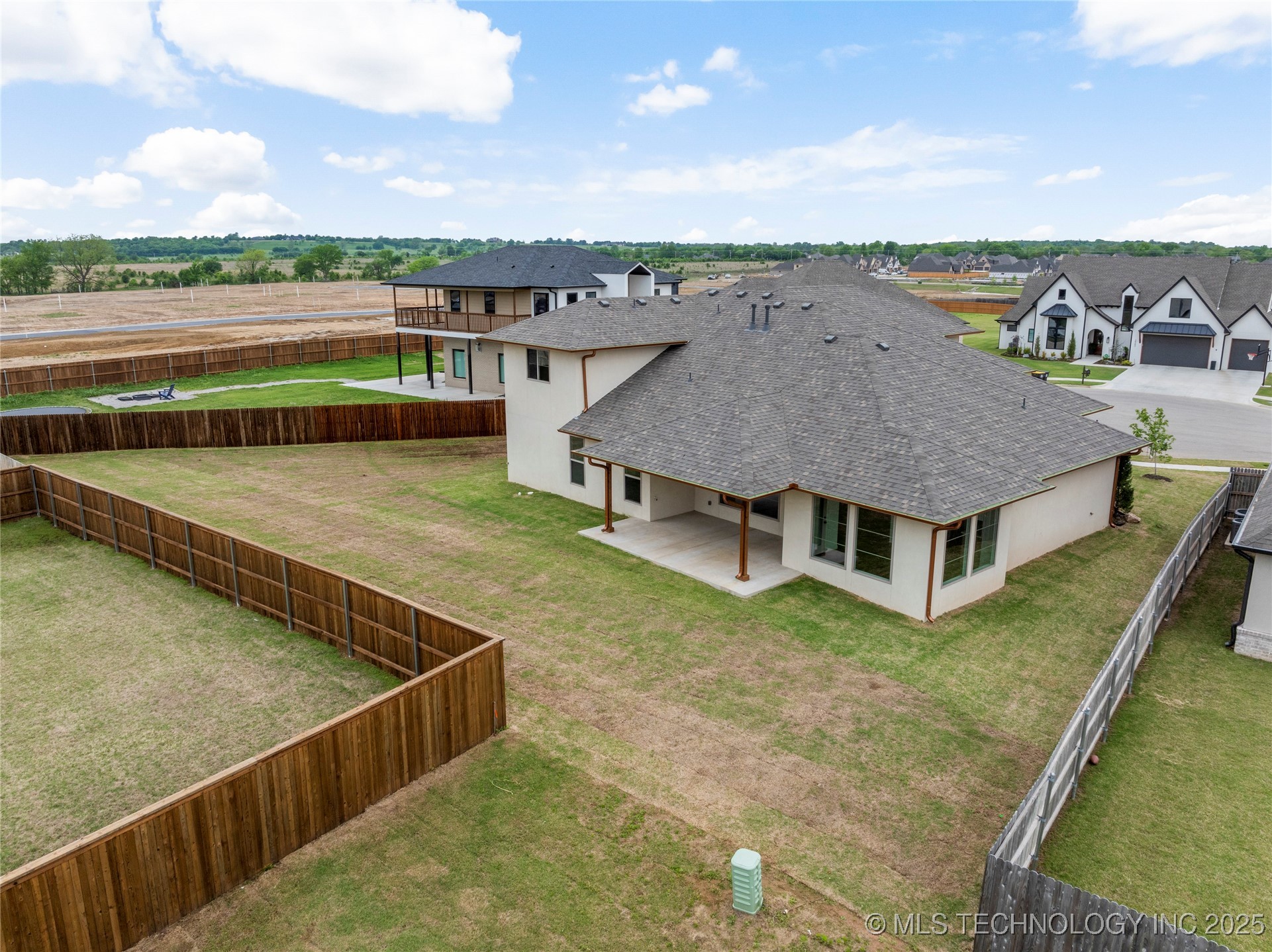 2982 E 145th Street S