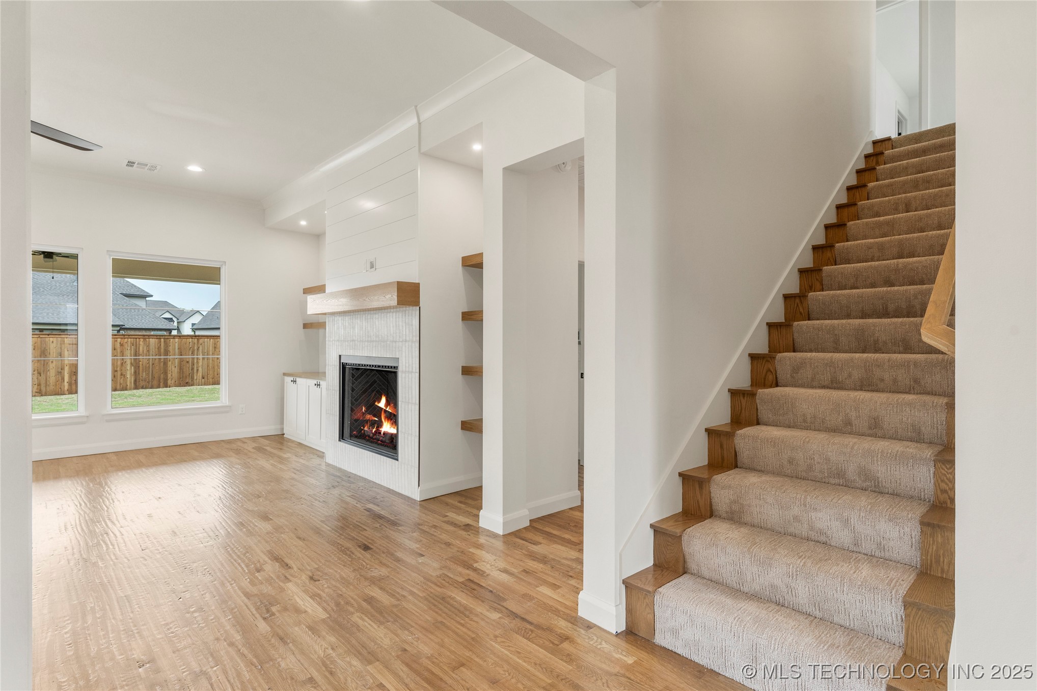 2982 E 145th Street S