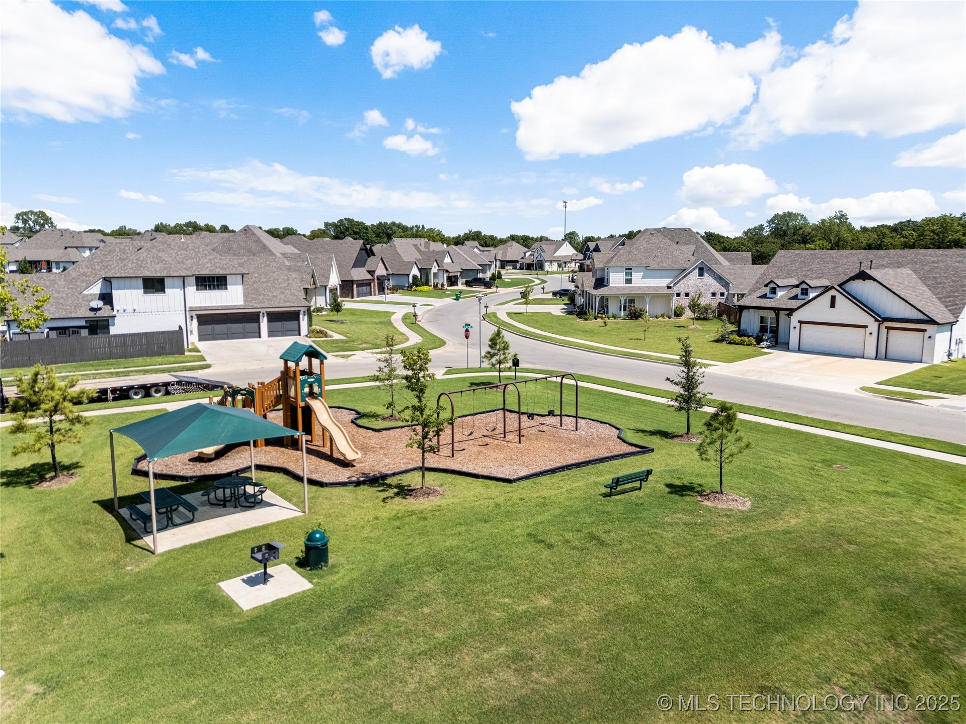 2982 E 145th Street S