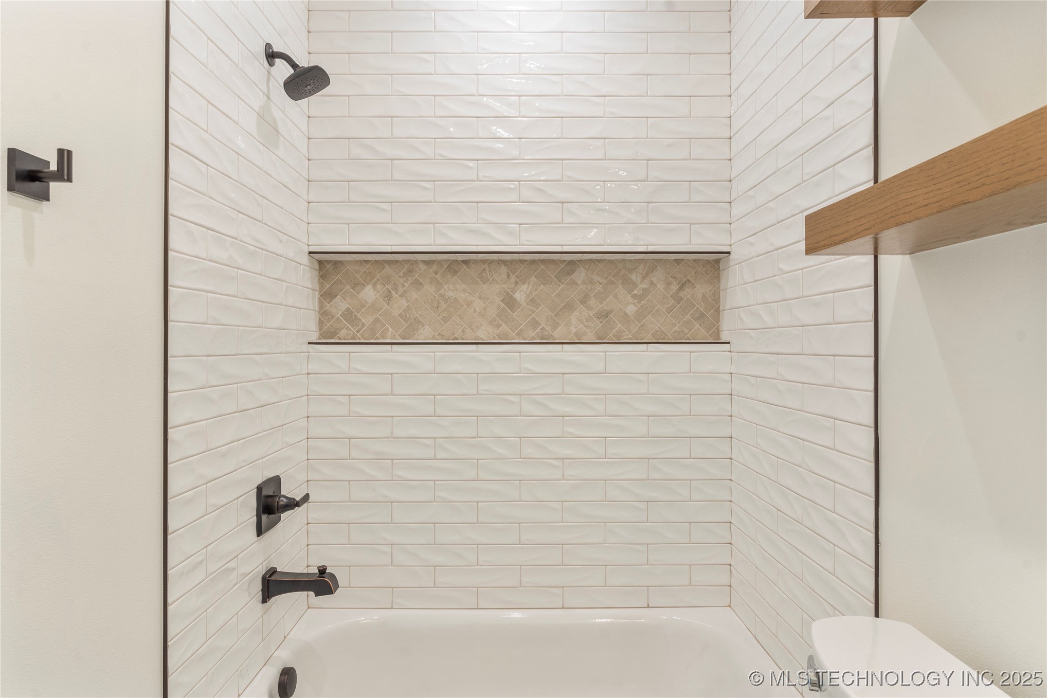 2982 E 145th Street S