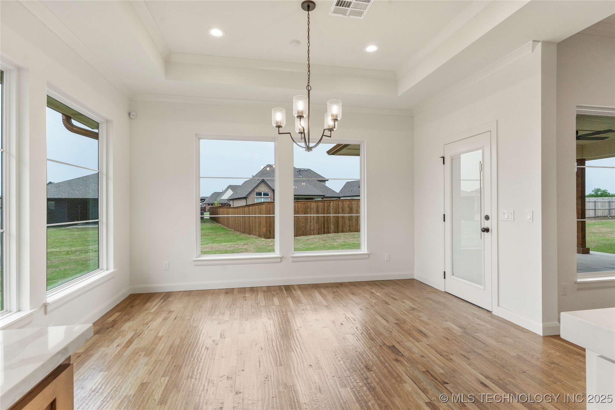 2982 E 145th Street S