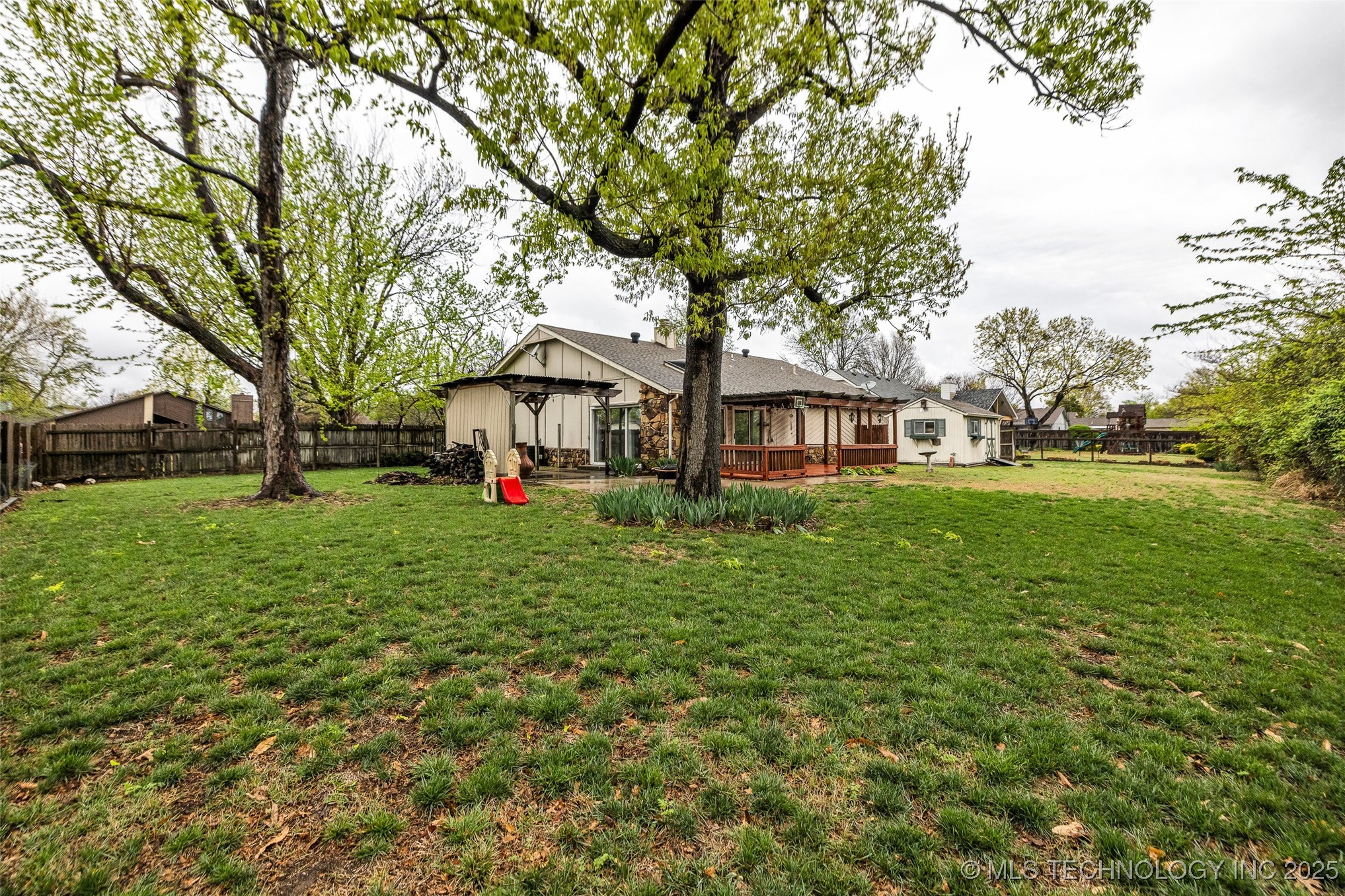 5939 S 94th East Place