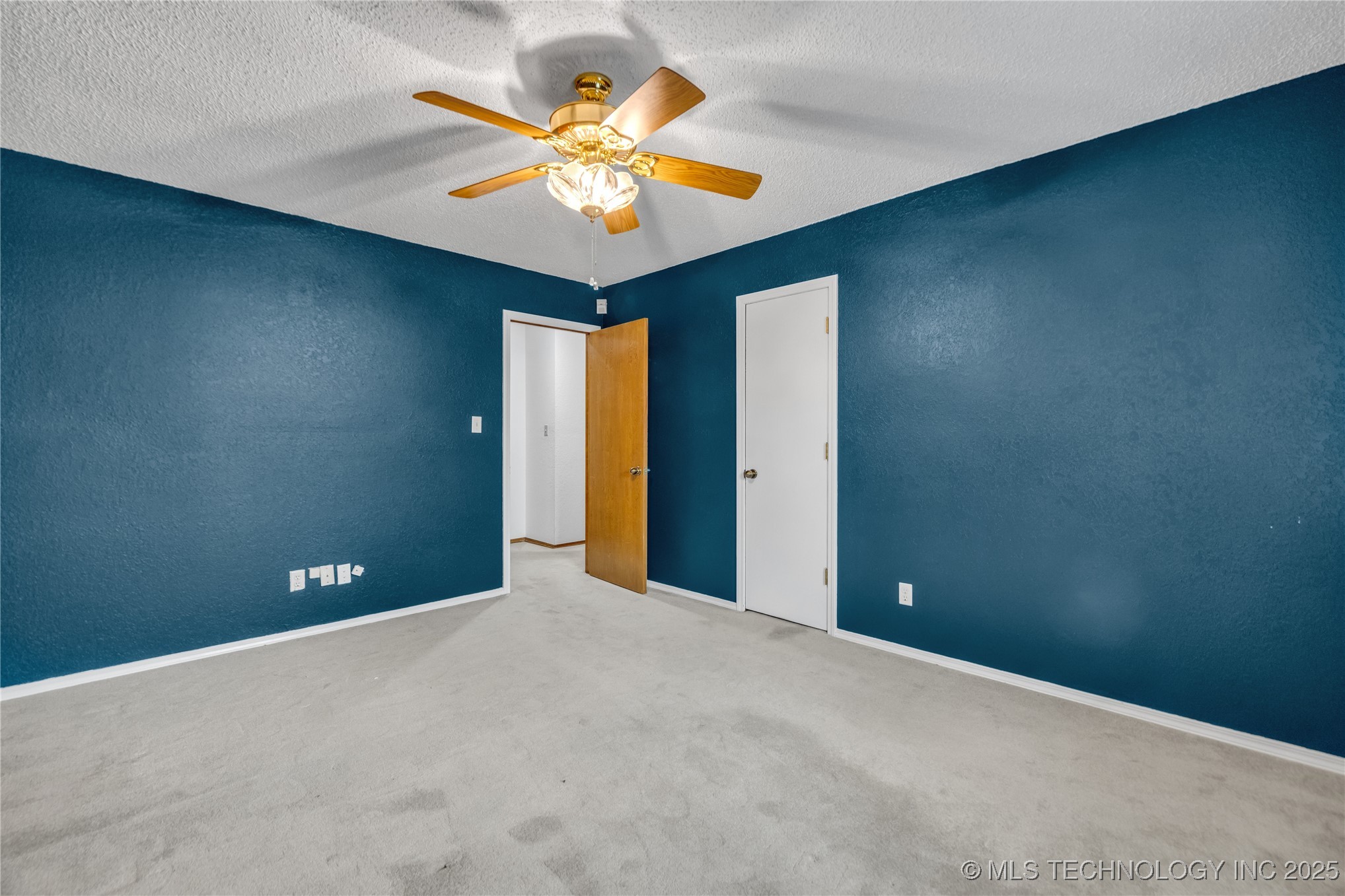 5939 S 94th East Place