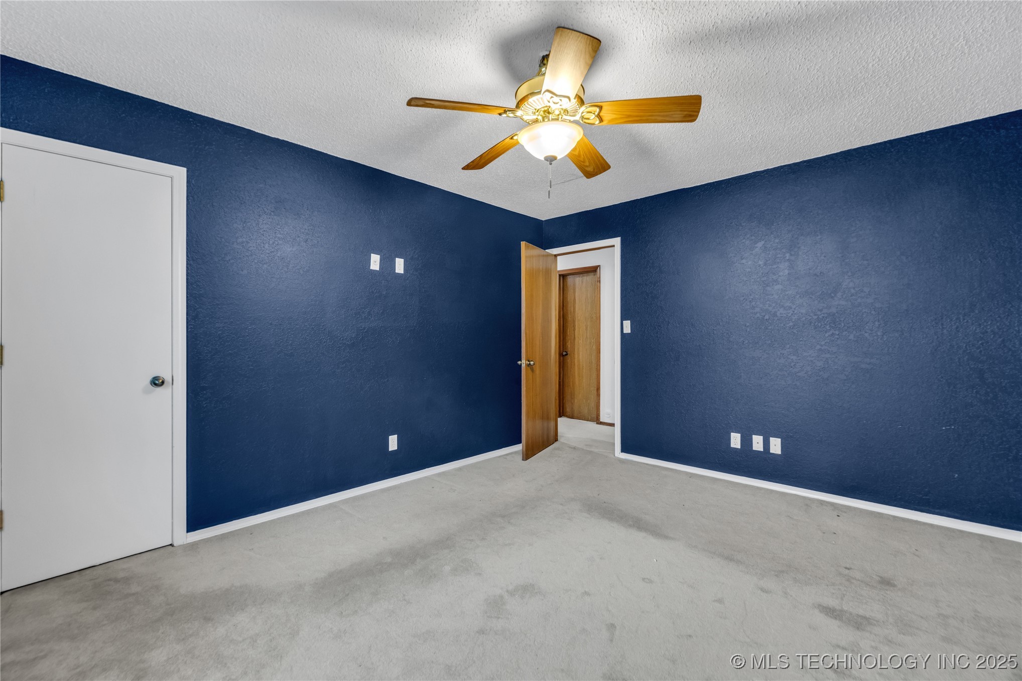 5939 S 94th East Place