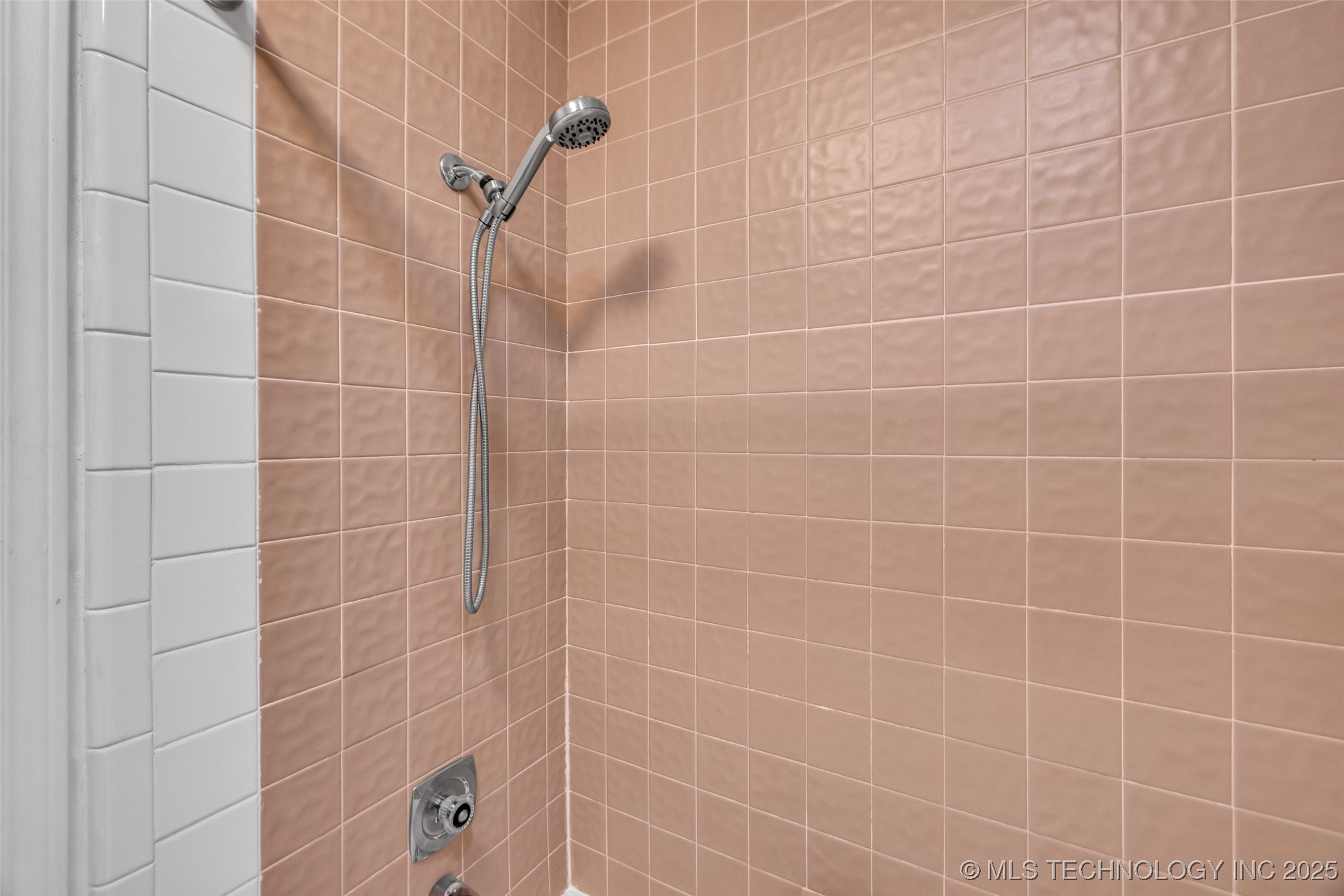 5939 S 94th East Place