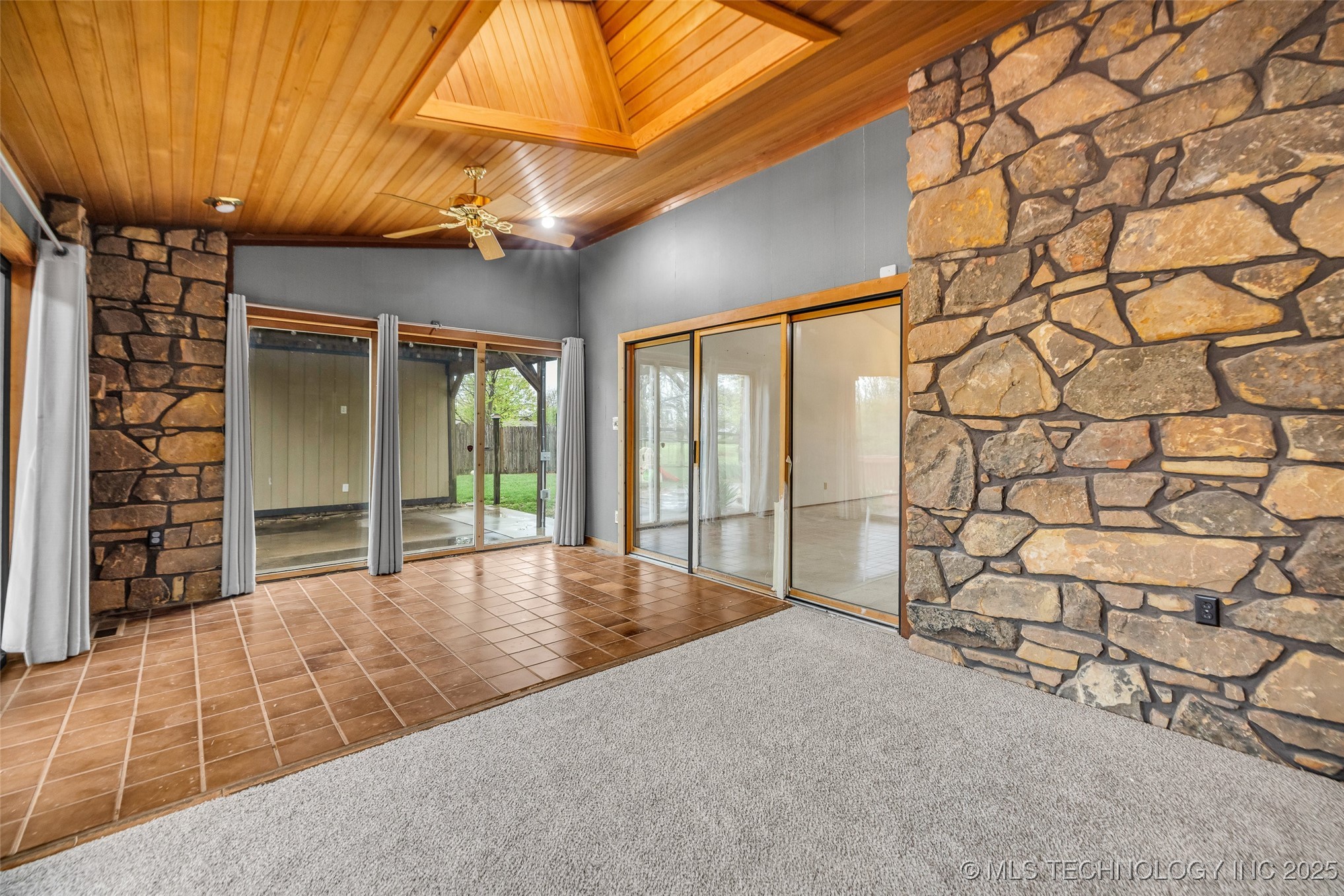 5939 S 94th East Place