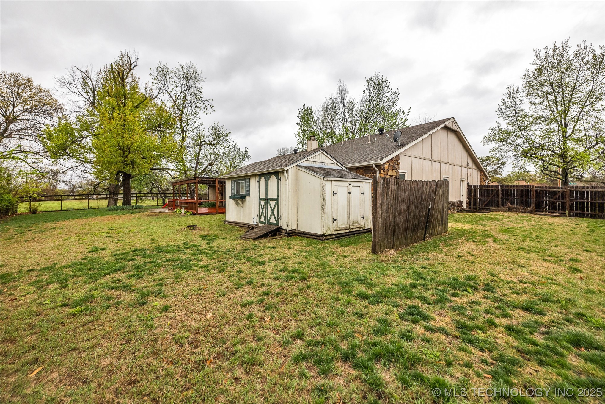 5939 S 94th East Place