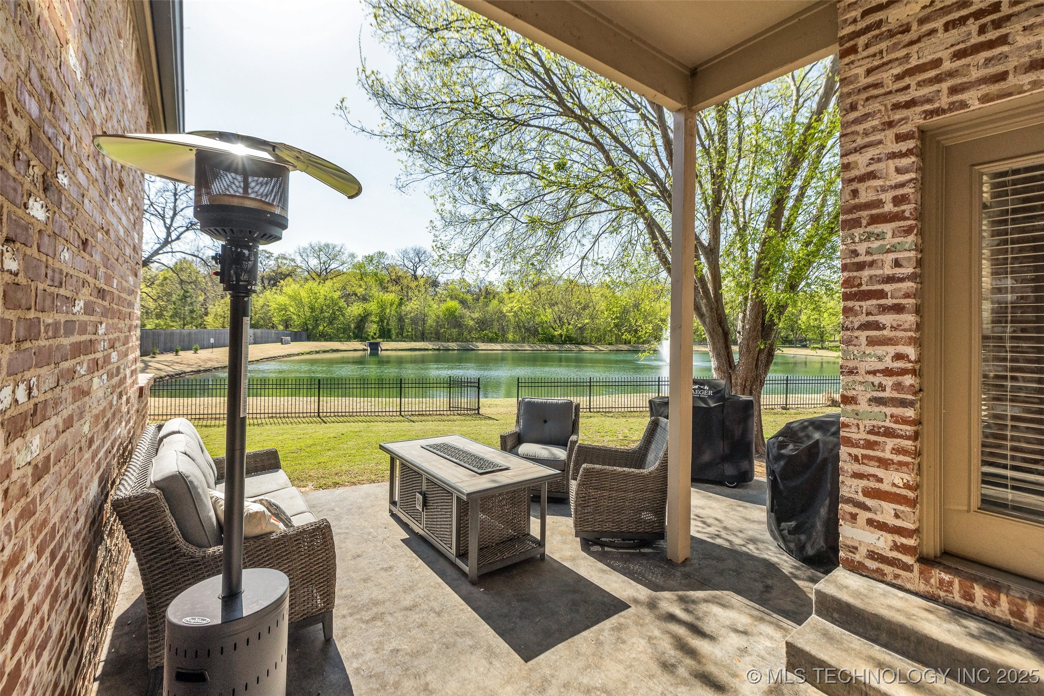 11280 S 72nd East Place