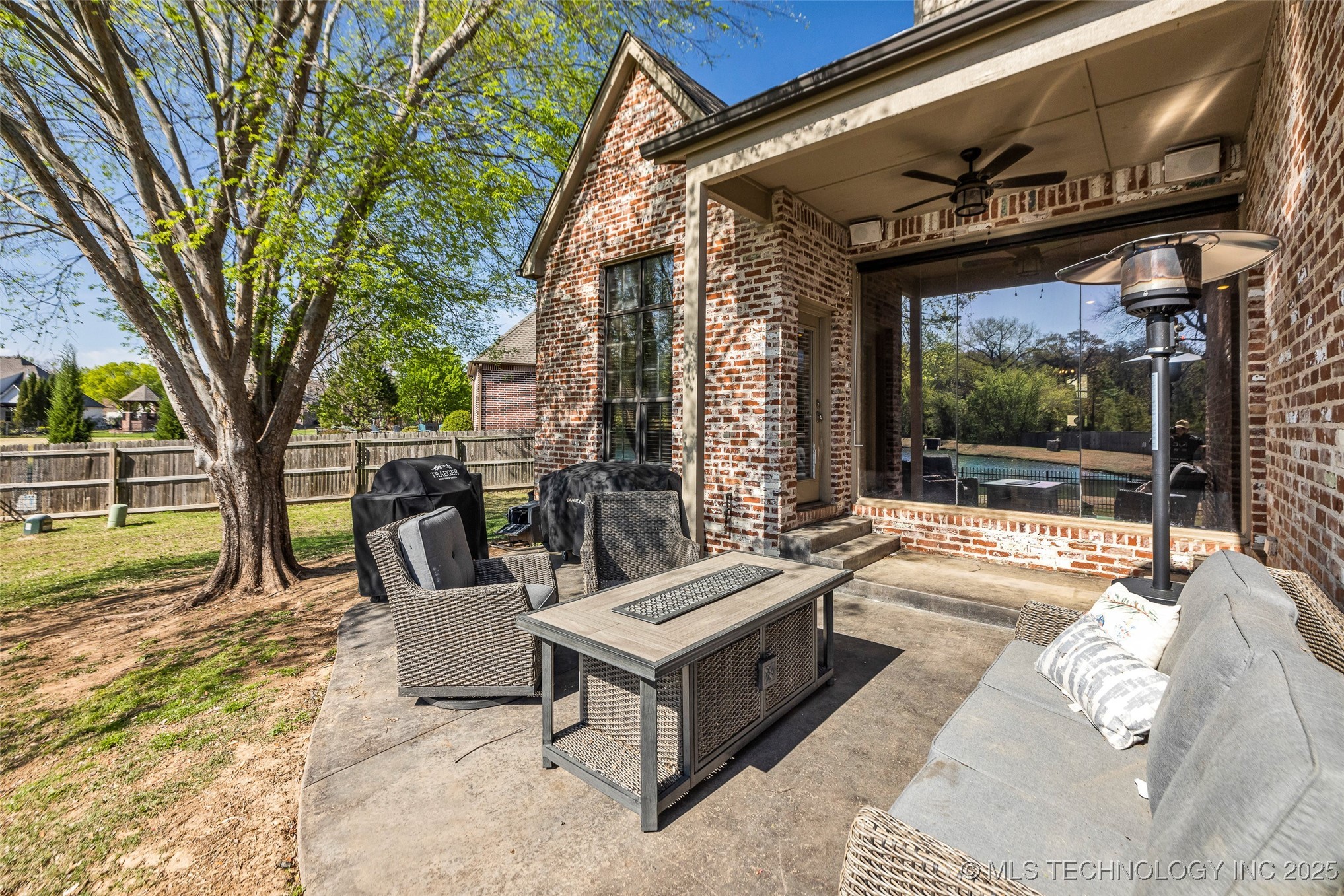 11280 S 72nd East Place