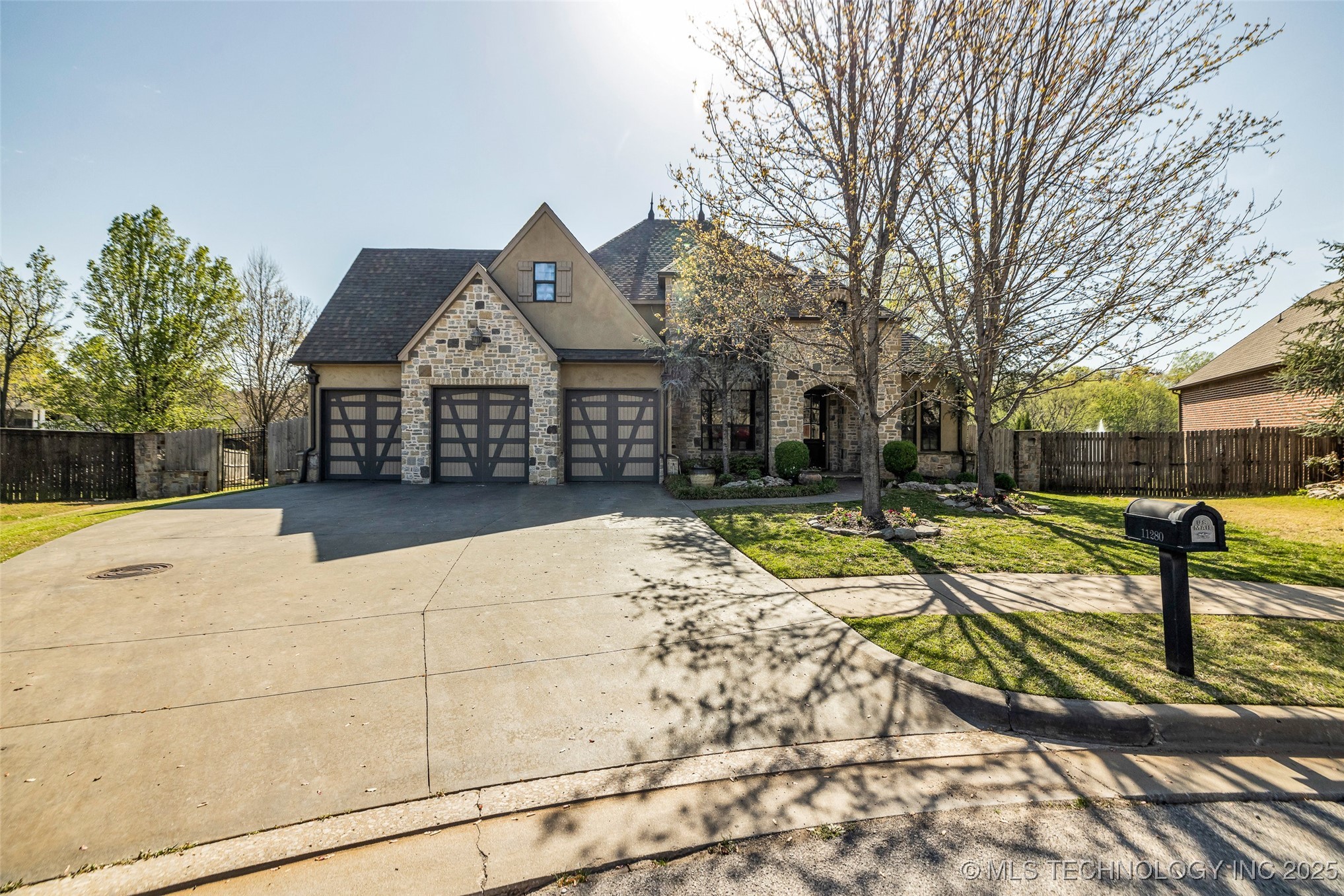 11280 S 72nd East Place