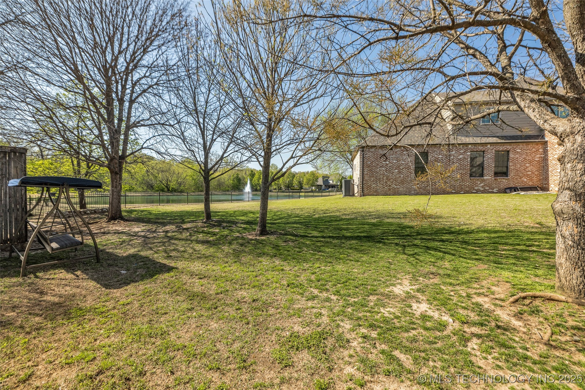 11280 S 72nd East Place