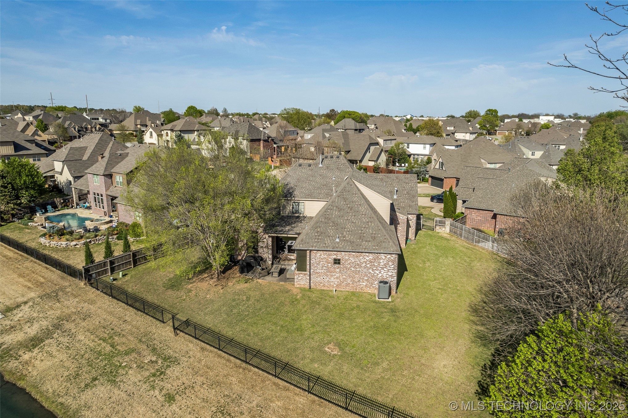 11280 S 72nd East Place