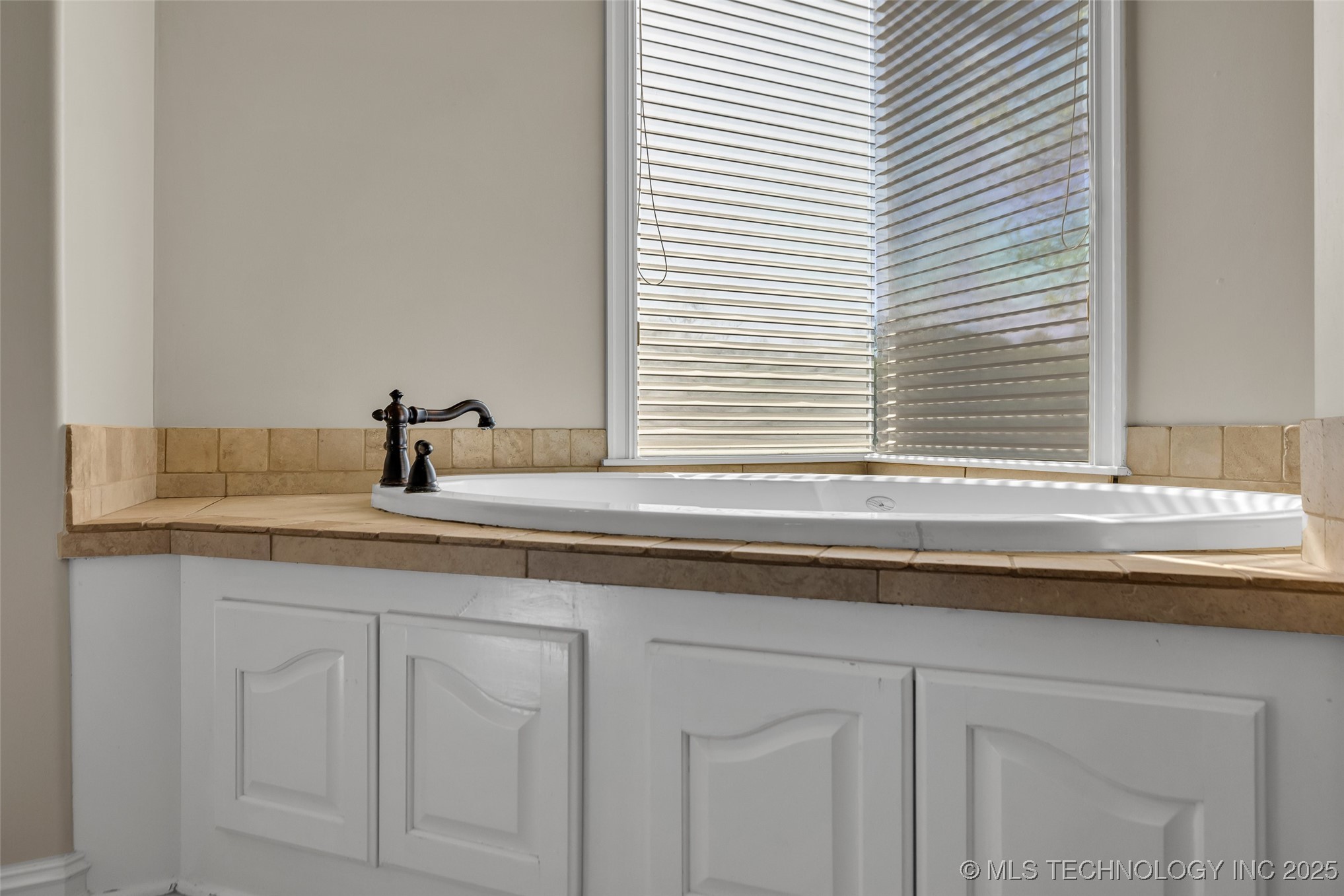 11280 S 72nd East Place