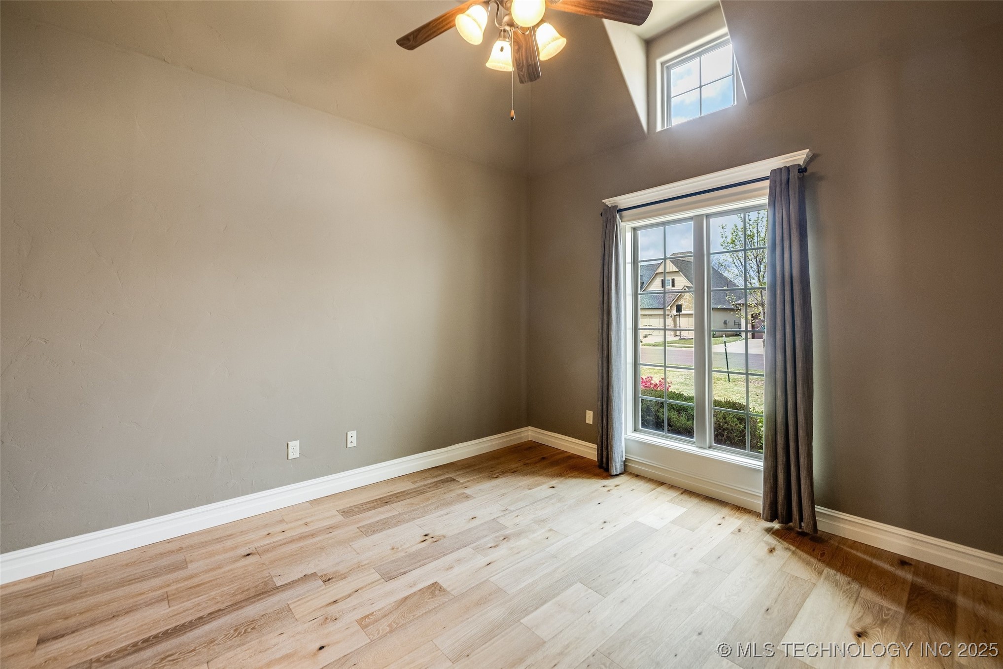 10921 S 77th East Avenue