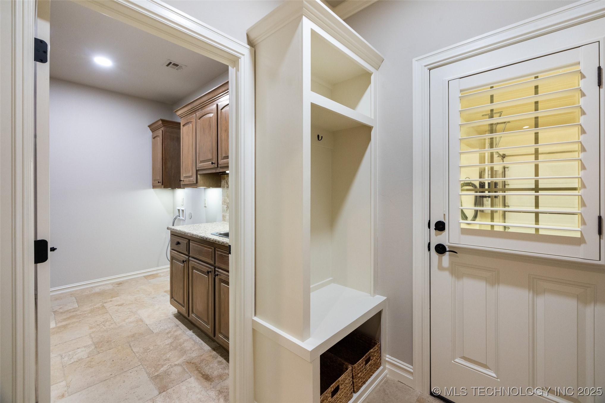 10921 S 77th East Avenue