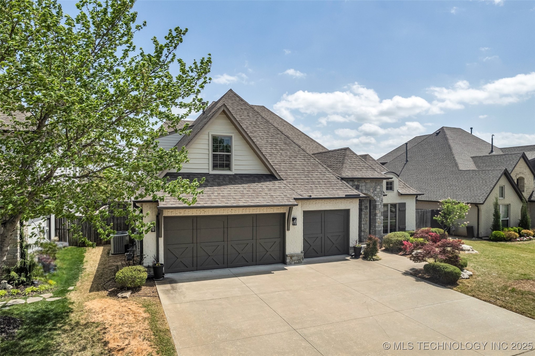 10921 S 77th East Avenue