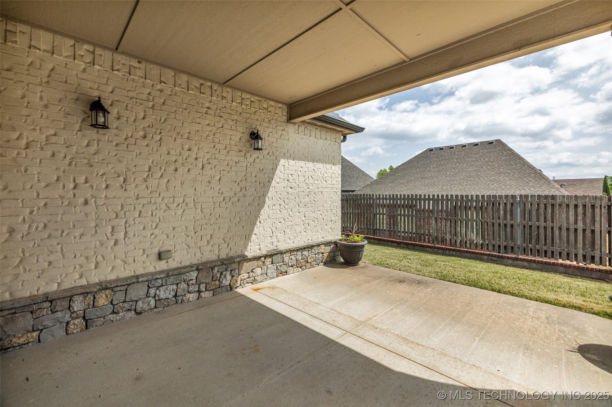 10921 S 77th East Avenue