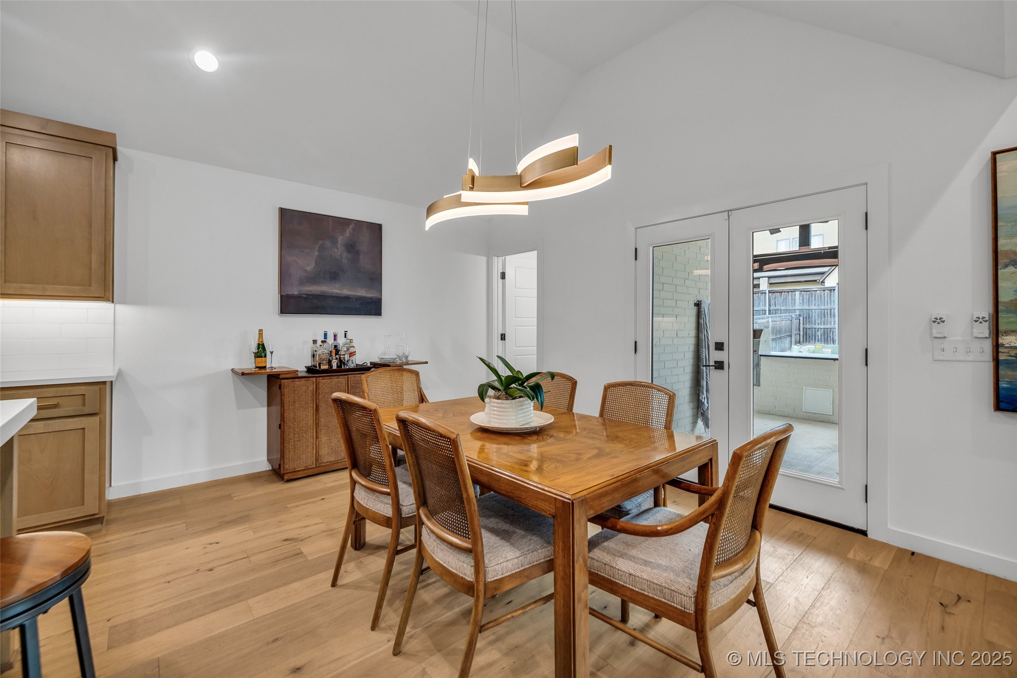 11529 S Marion Avenue