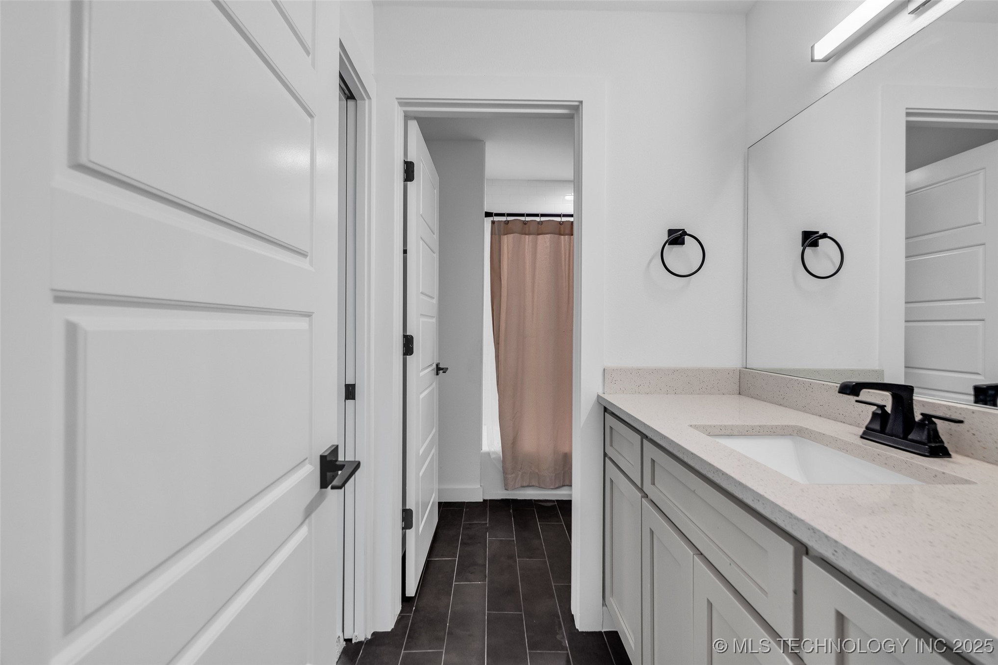 11529 S Marion Avenue