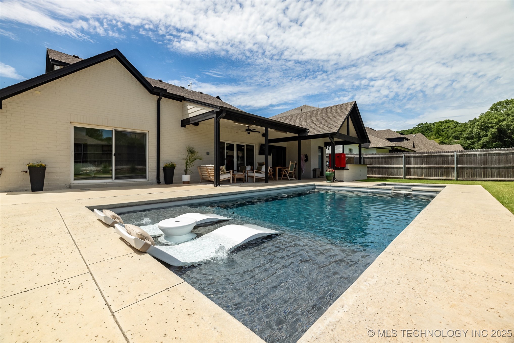 11529 S Marion Avenue