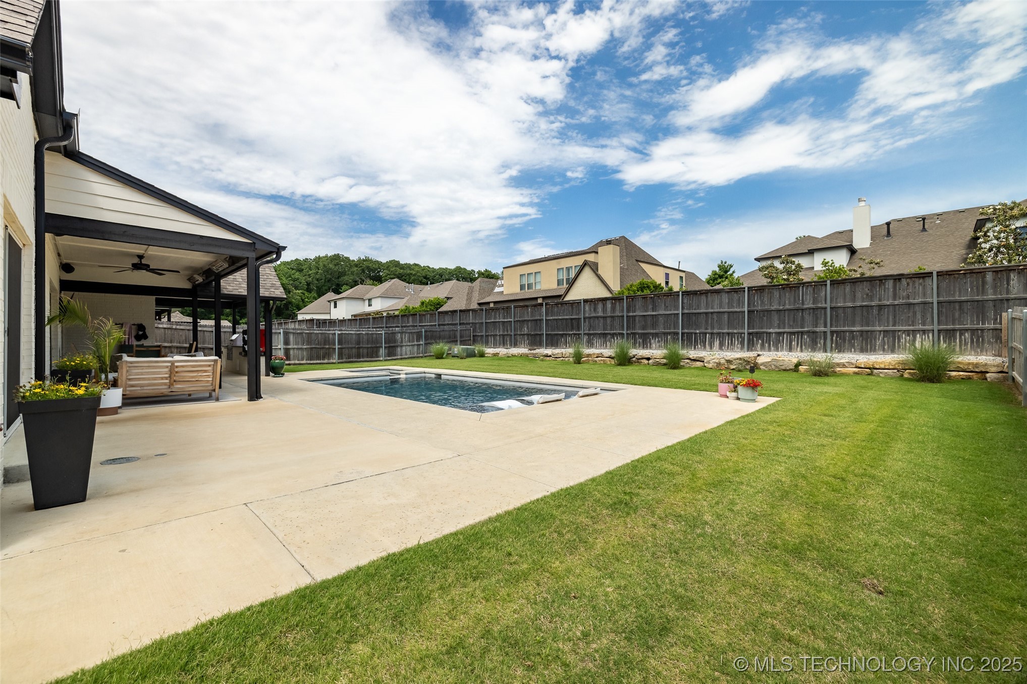 11529 S Marion Avenue